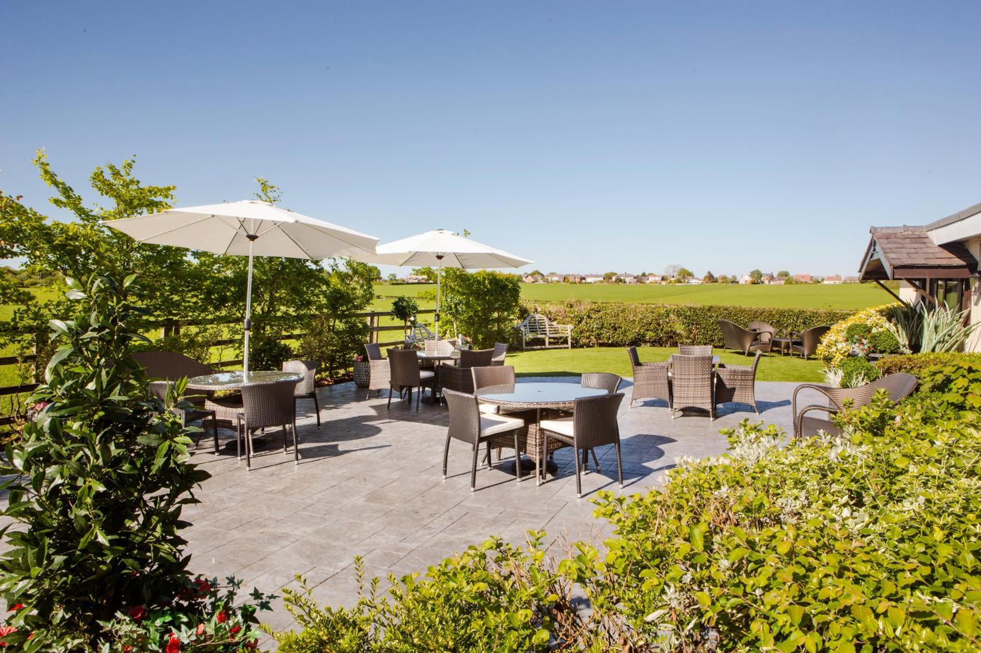 Wrightington Hotel & Health Club Уиган Экстерьер фото